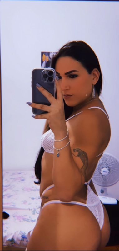 Rebeka Carioca 17