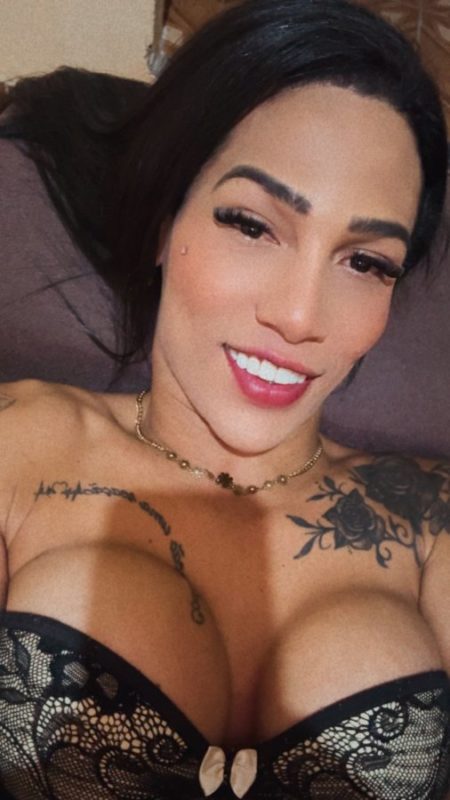 Akça Micaelly 16