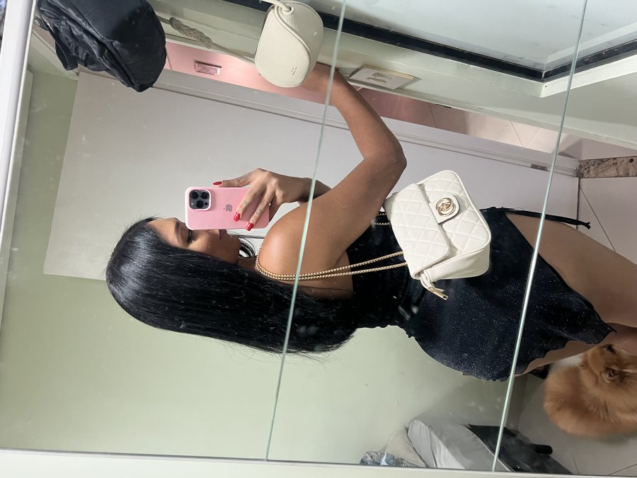 Ariela Marins 28