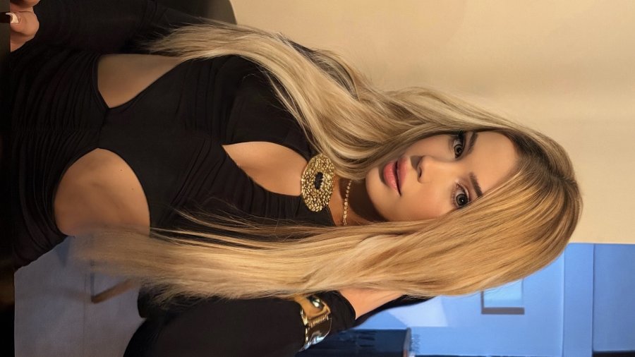 Julia Baby 18