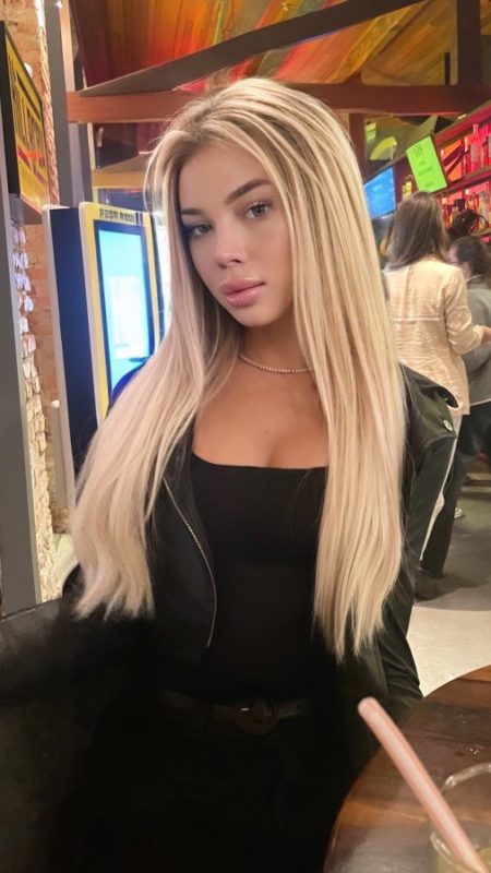 Julia Baby 19