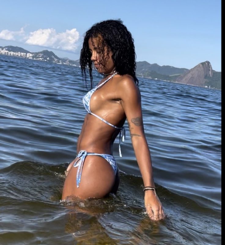 Kiara Brito 8