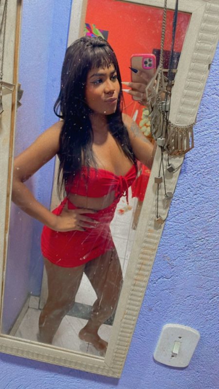 Larissa Chocolate 1