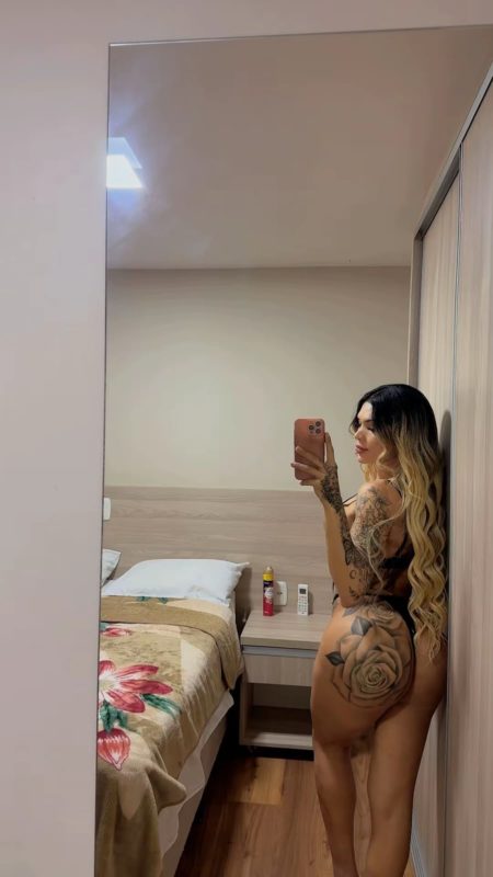 Ana Julia 46