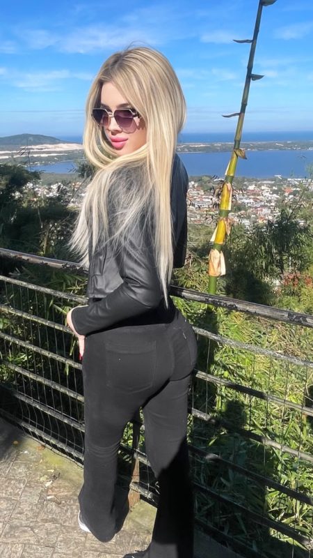 Julia Baby 16