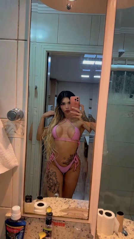 Ana Julia 27