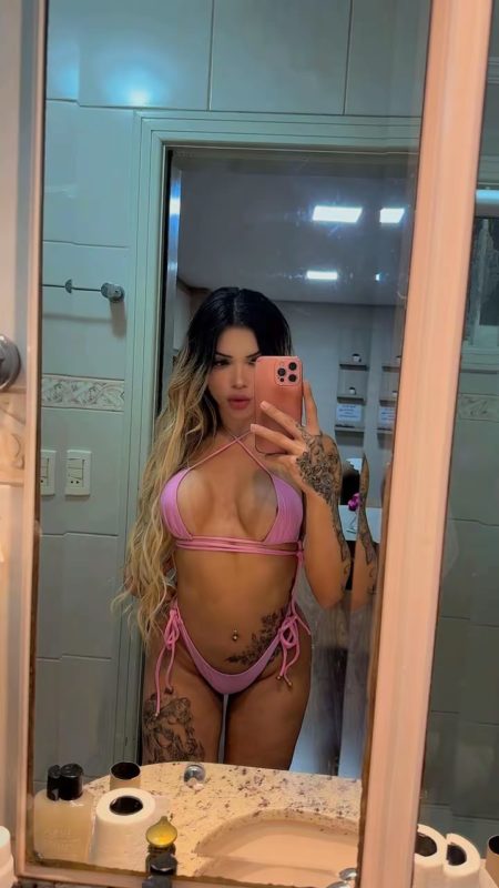 Ana Julia 18