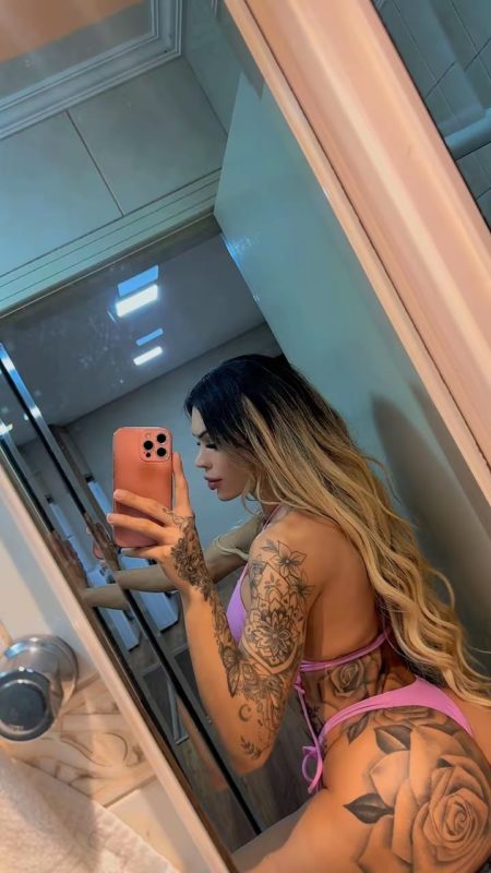 Ana Julia 49