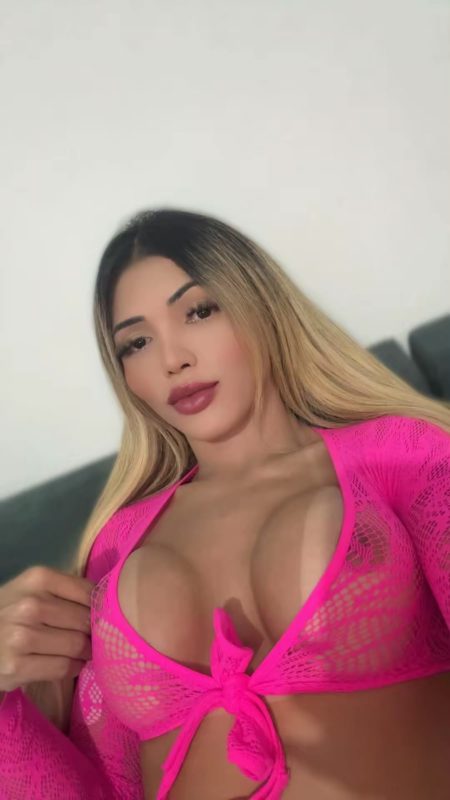Ana Julia 77