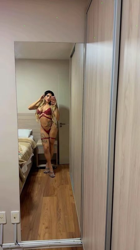 Ana Julia 40