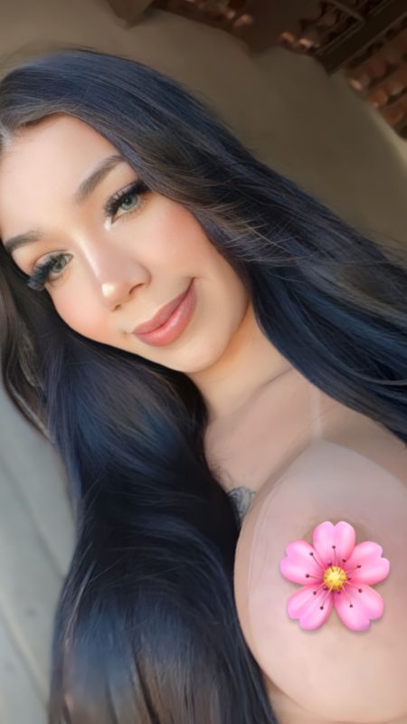 Nicolle Raysa 83