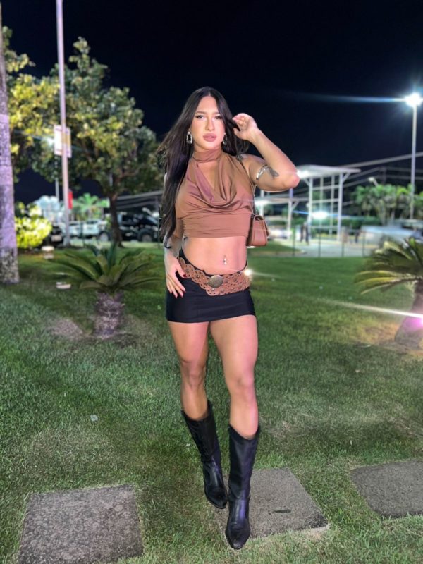 Júlia Modelo 20