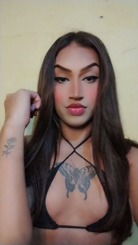 Isis Safira - Sem Local 9