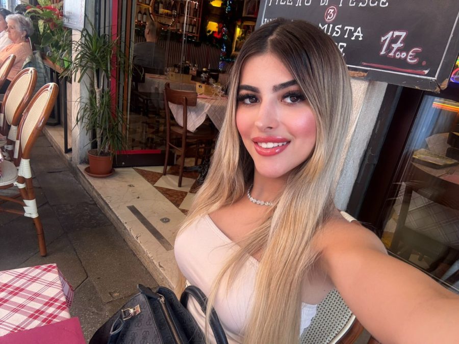 Laysa Oliva 64