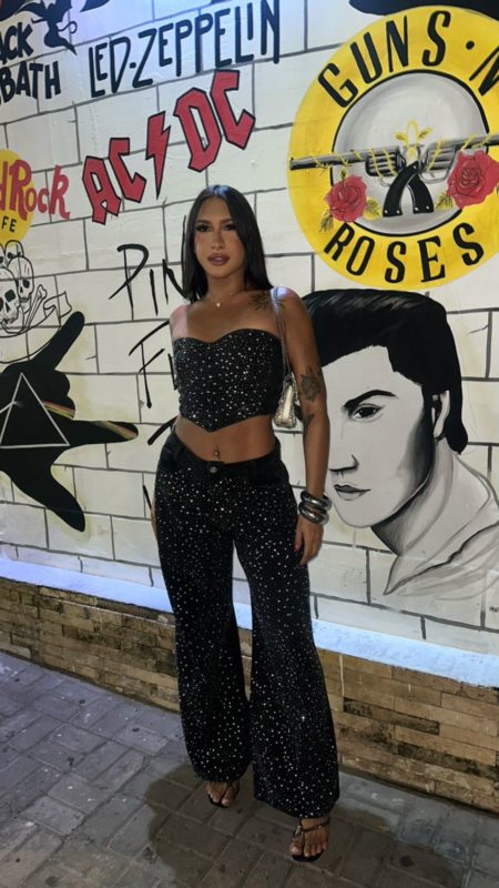 Júlia Modelo 48