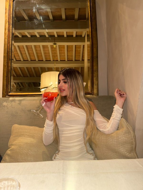 Laysa Oliva 76