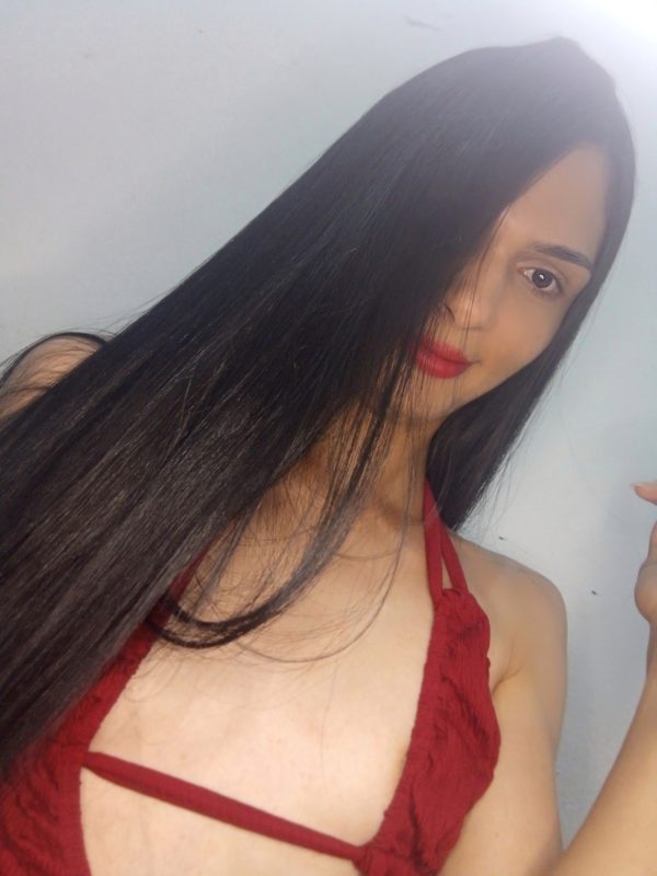 Julie Santos 12