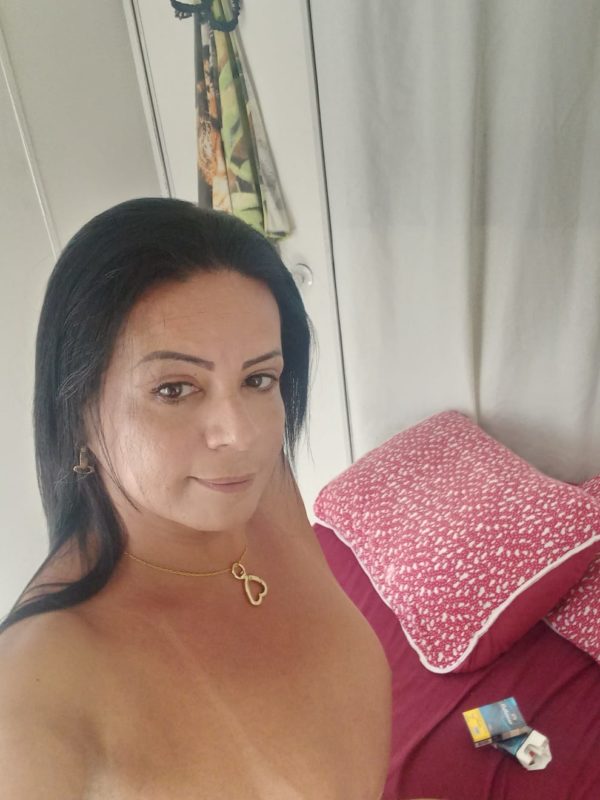 Flávia Carioca 4