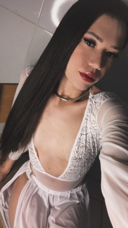 Lulu Moreira 10