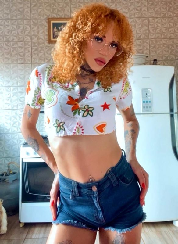 Lala Lisa 15