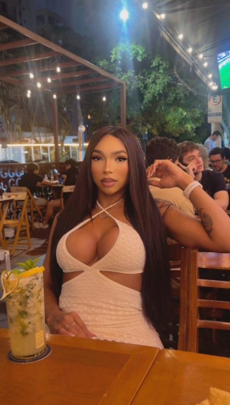 Gabrielle Santos 29