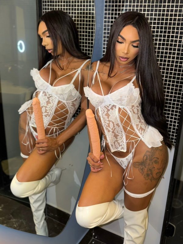 Gabrielle Santos 13