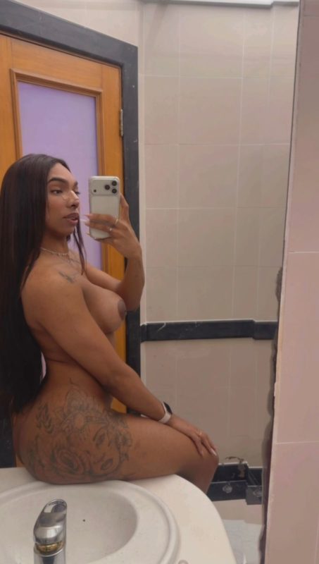 Gabrielle Santos 27