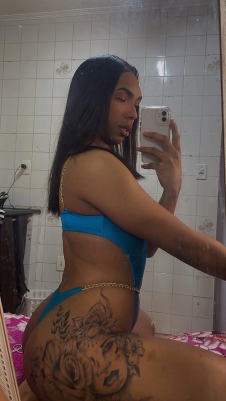 Gabrielle Santos 50