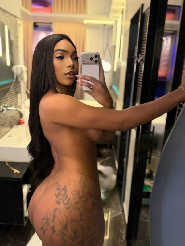 Gabrielle Santos 25