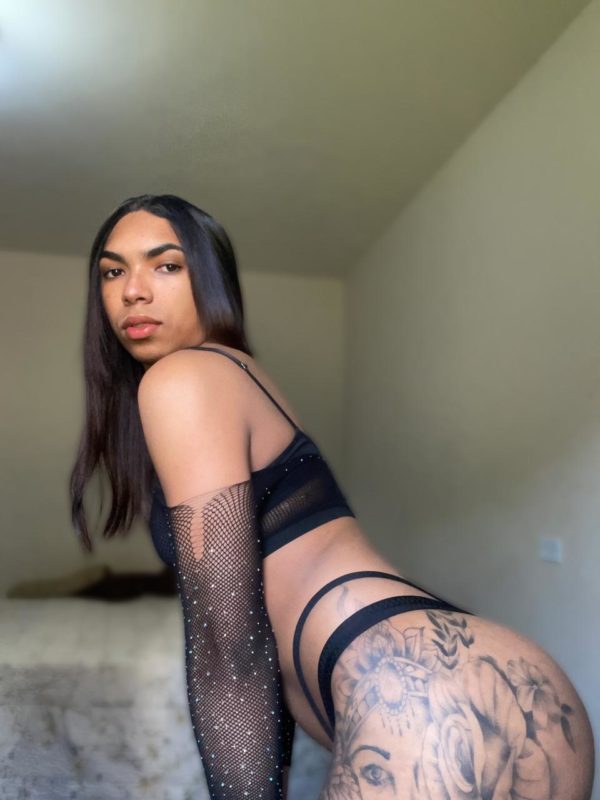 Gabrielle Santos 28