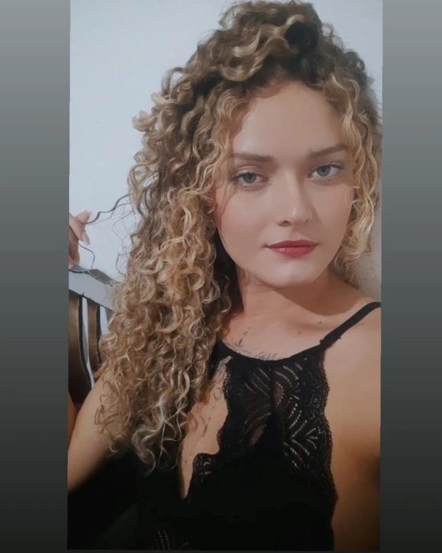 Suellen Colucci 50