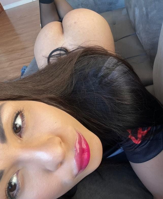 Nicole Camni 130