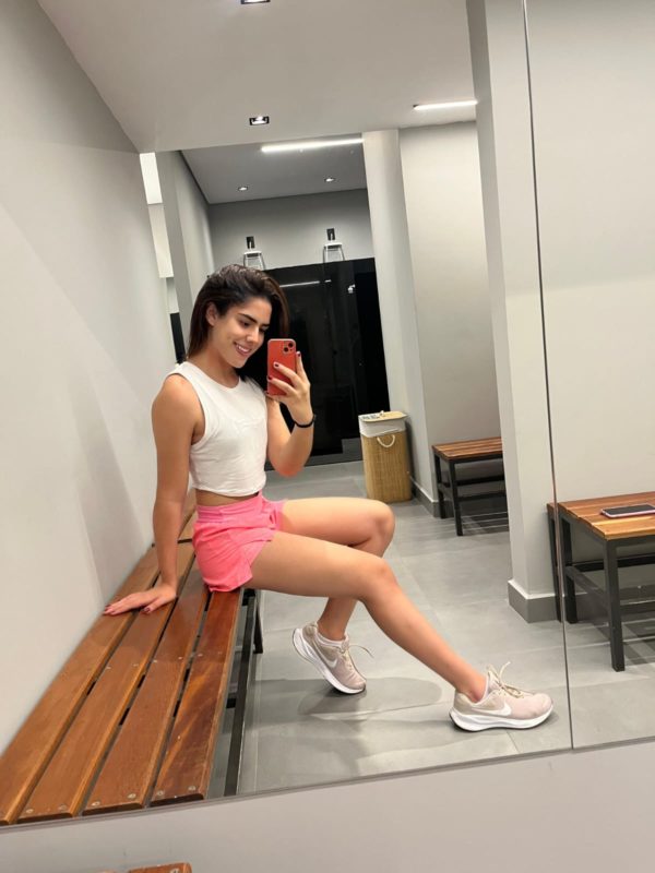 Larissa Morais 15