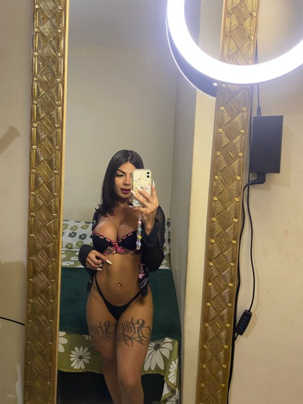 Ana Jennyfer 12