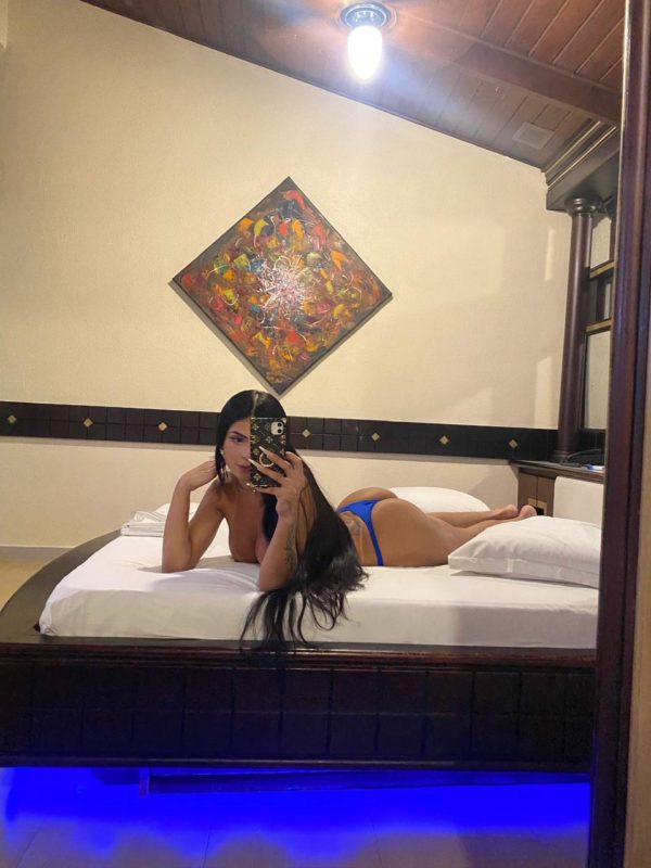 Ana Jennyfer 17