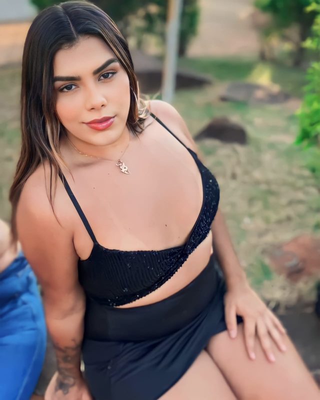 Nicole Barros 10