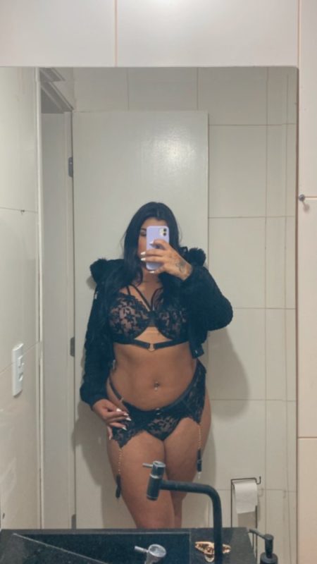 Nicole Barros 3