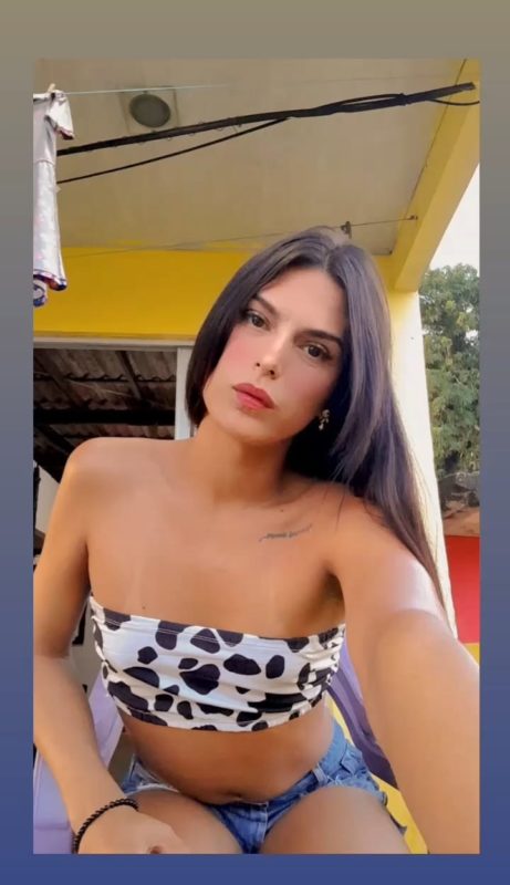 Lara M 19
