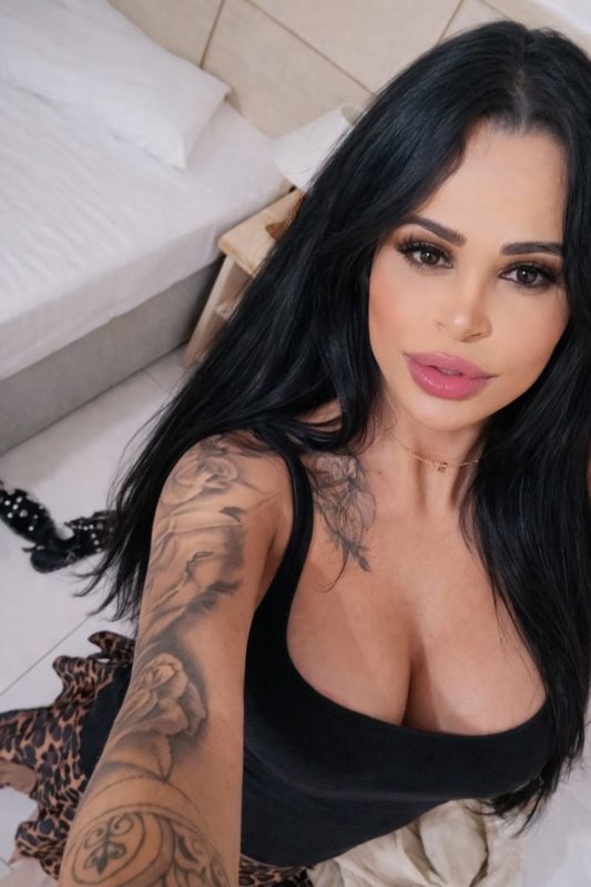 Mel Andrade 5