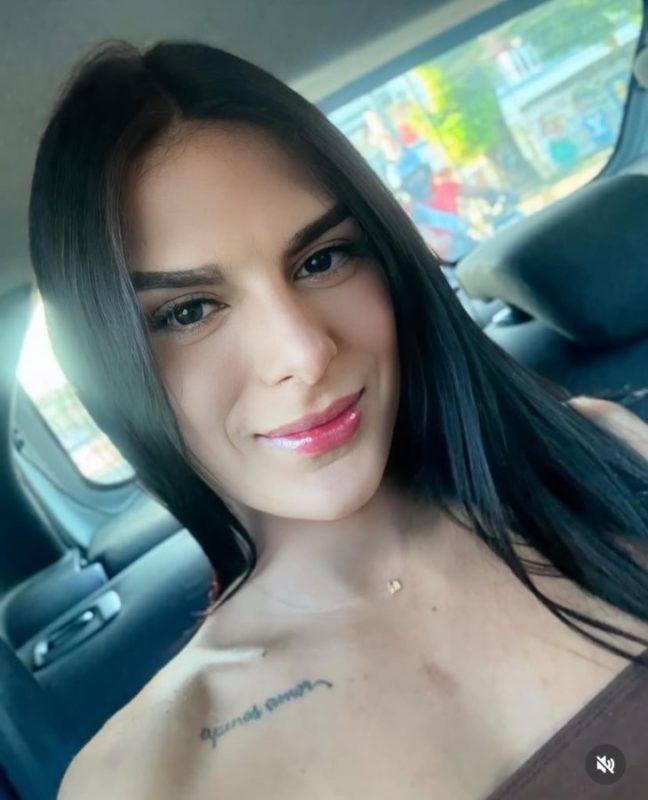 Lara M 7