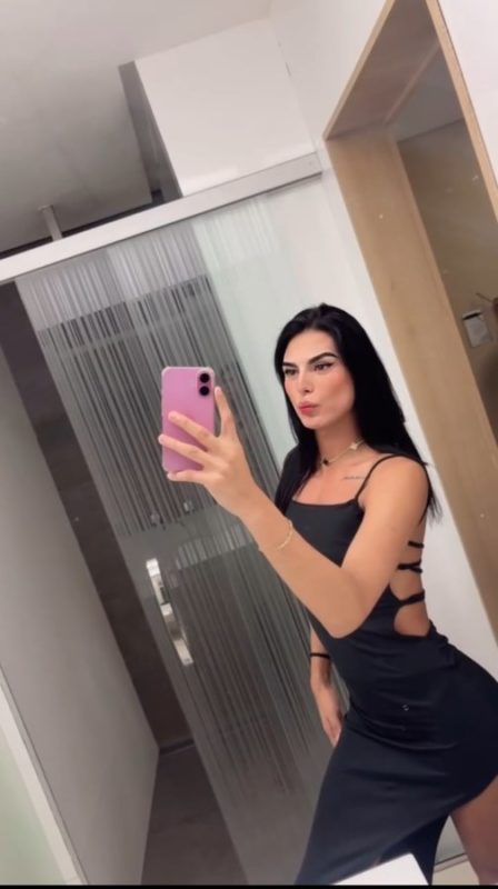 Lara M 7