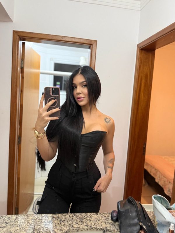Bruna Peixotu 24