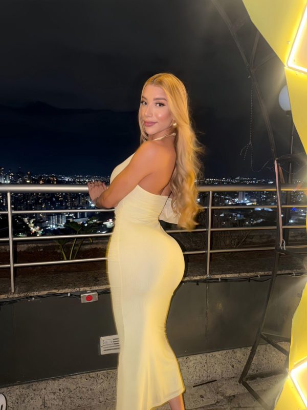 Larissa Beatriz 39