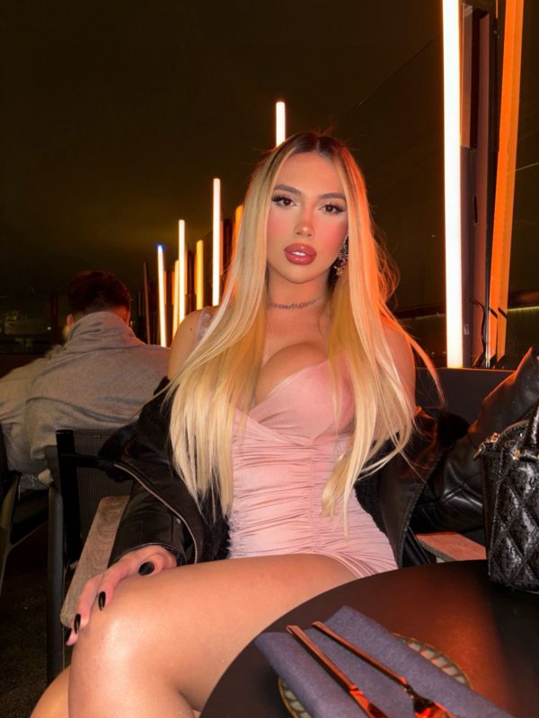 Victoria Luz 42