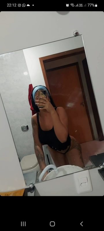 Renata Carrie 20