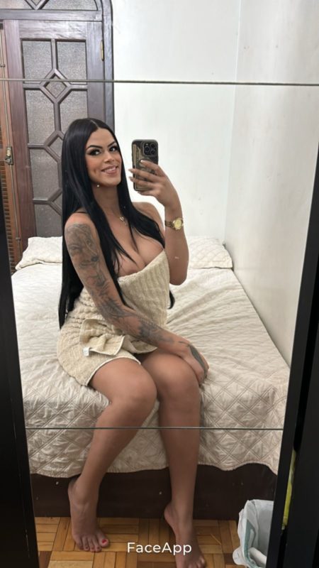 Renata Carrie 3