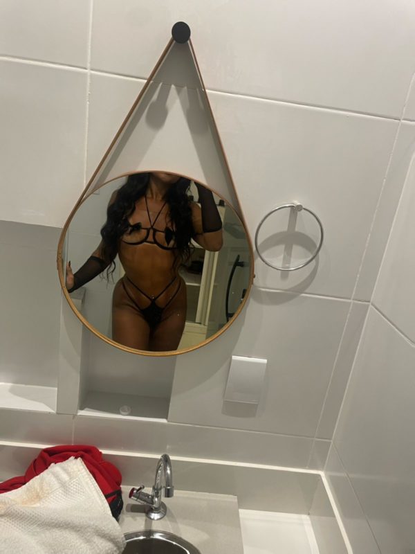 Jade Gomes 45
