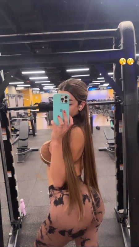 Larissa Beatriz 39