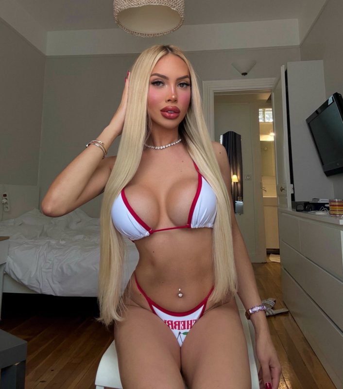 Victoria Luz 54