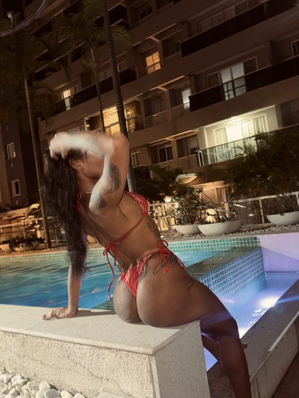 Jade Gomes 15